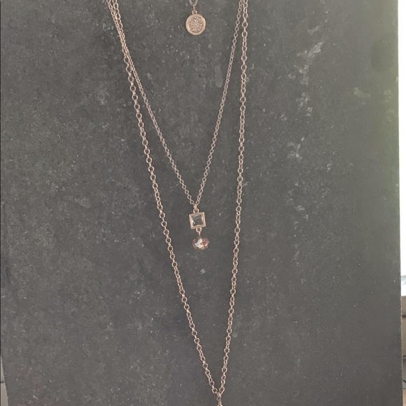 Rose gold costume 3 tier necklace - Picture 2 of 2